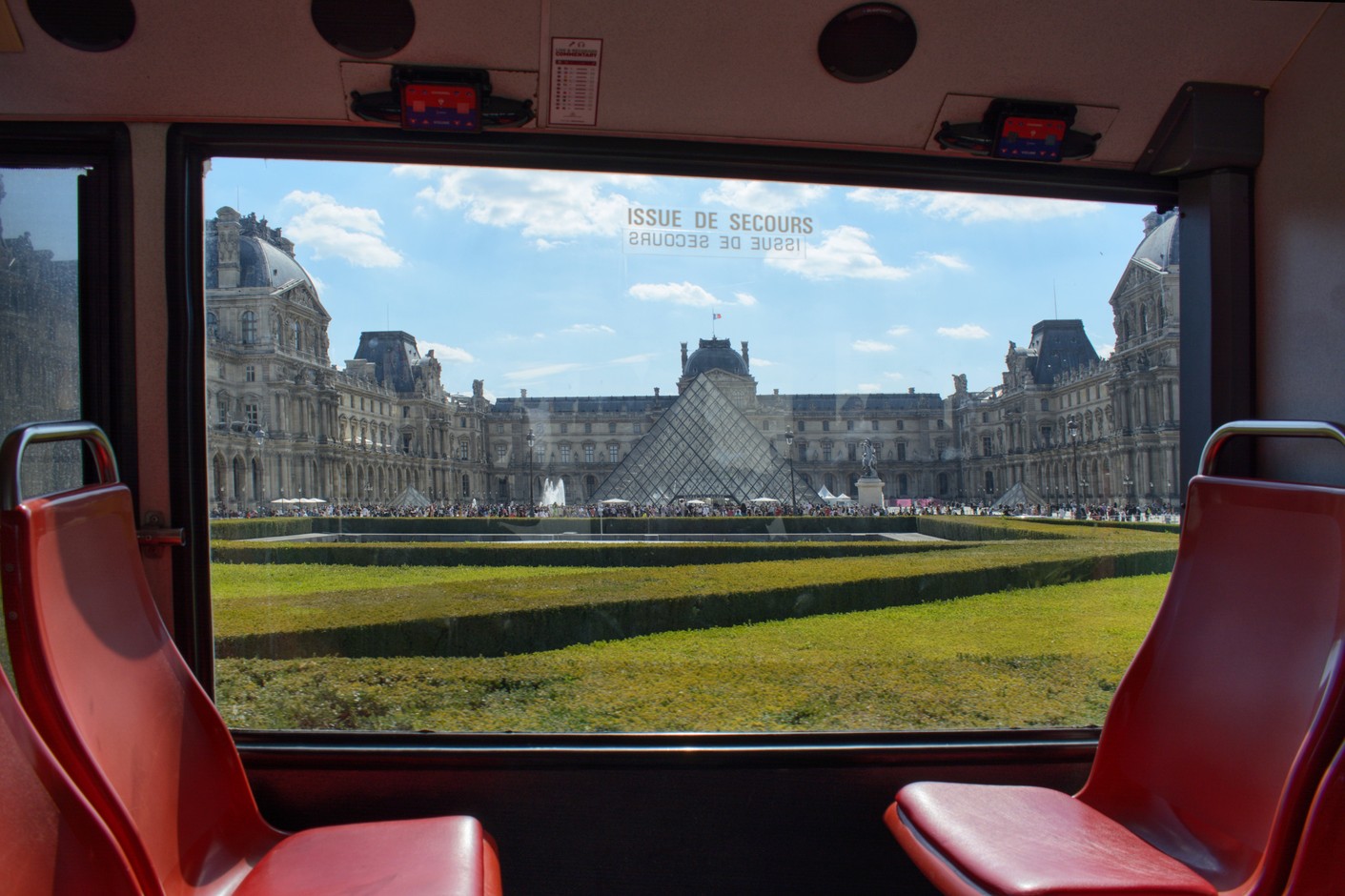View of the Louve from the bus